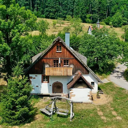 Schwarzwald Muehle Mit Sonnenlage, Natur, Wanderwege * Fischerbach