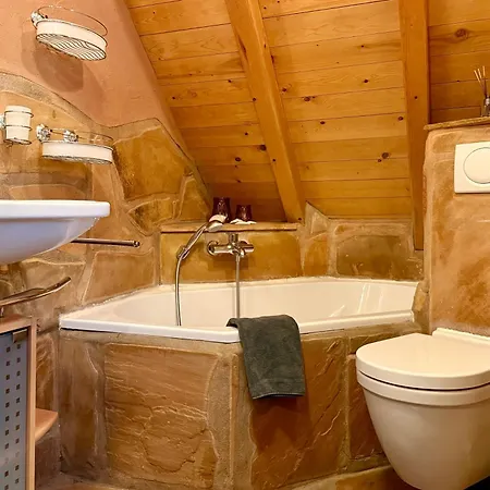 Schwarzwald Muehle Mit Sonnenlage, Natur, Wanderwege * Fischerbach